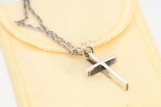 Retired James Avery Deep Latin Cross Pendant & Necklace in 925 Silver 18" chain