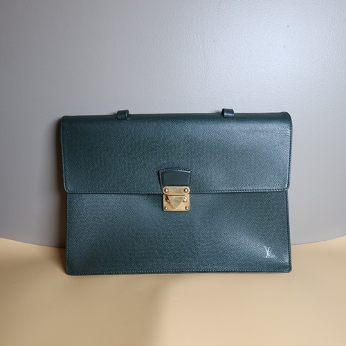 Auth Louis Vuitton Serviette Taiga Doc Briefcase Green Epi Leather Refurbished
