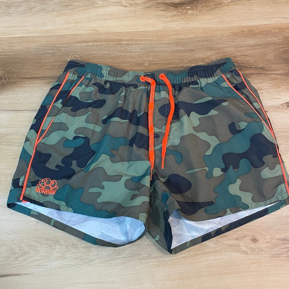 Bañador Sundek camuflado para hombre pequeño naranja ribete cintura elástica bolsillos con cordón Foto 2 de 4