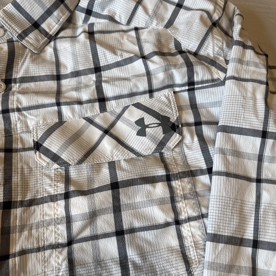 Camisa social masculina manga longa listrada cinza branca com botões XL sob armadura - Imagem 4 de 4