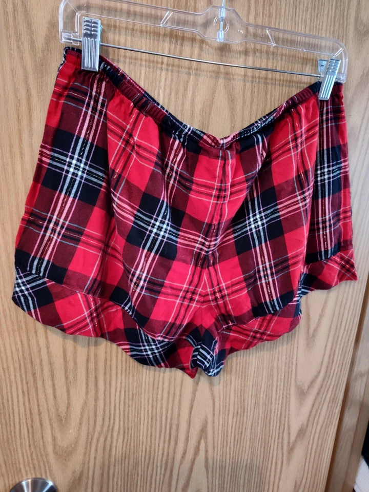 Shorts xadrez Victoria's Secret tamanho médio - Imagem 4 de 4