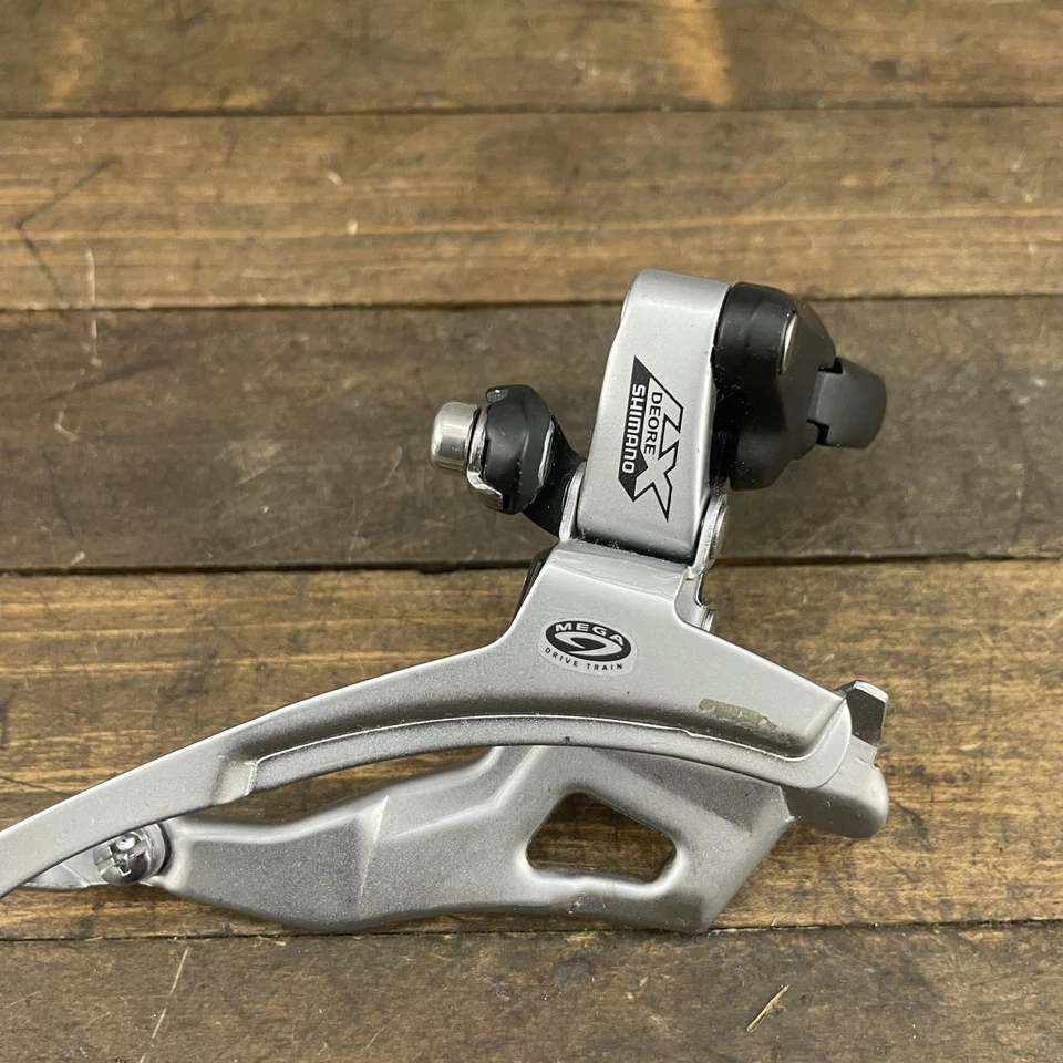 Vintage Shimano Deore LX FD-M571 Front Derailleur 31.8mm Top Swing NOS NEW 3x9 - Image 3 of 4