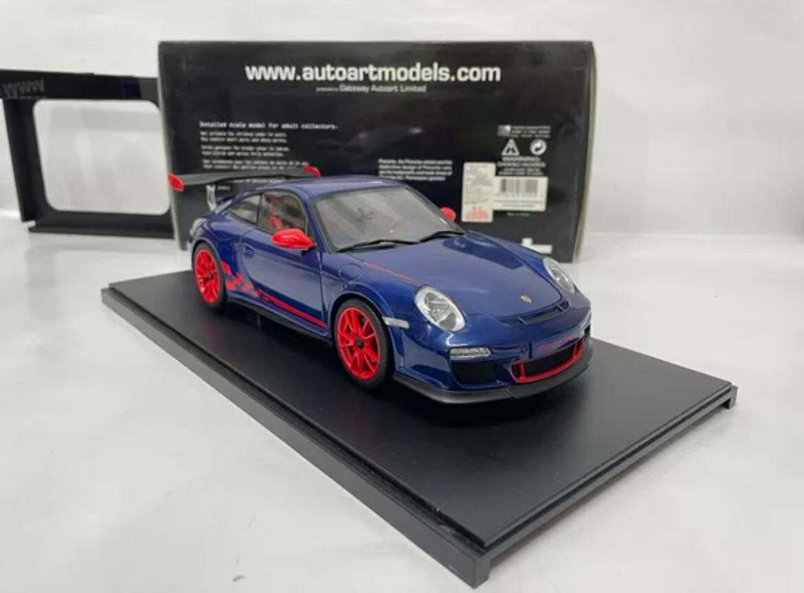 特価 AUTOart (1/18) ポルシェ 911(997) GT3 RSR 1/18 AUTOart PORSCHE 911 (997) GT3 RSR 2009 PLAIN BODY