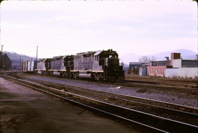 Baltimore & Ohio (B&O) - GP38 - #3745 - Original Kleinbilddia