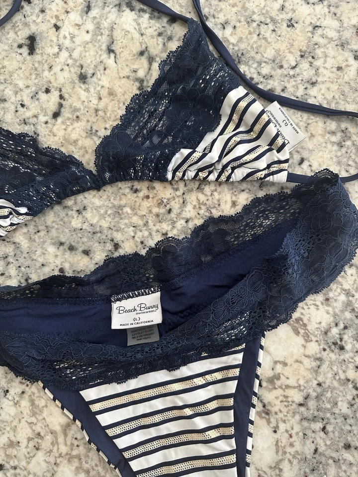 Sexy bikini de encaje Beach Bunny azul marino talla grande Foto 3 de 4