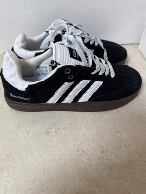 casual shoes for men, everyday wear.