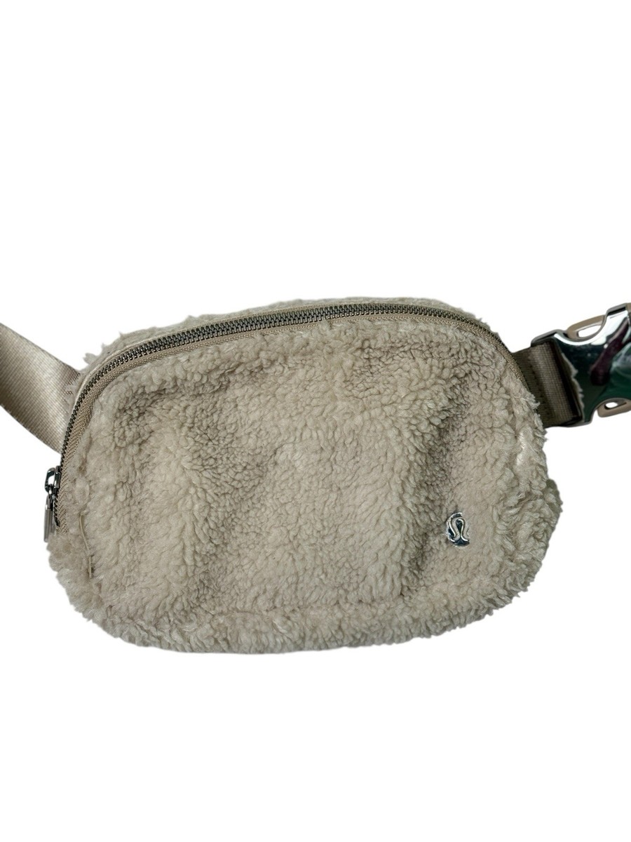 sherpa lululemon bag women's Everywhere crossbody belt O/S  Makenna's Threads Lululemon Everywhere Fleece Belt Bag