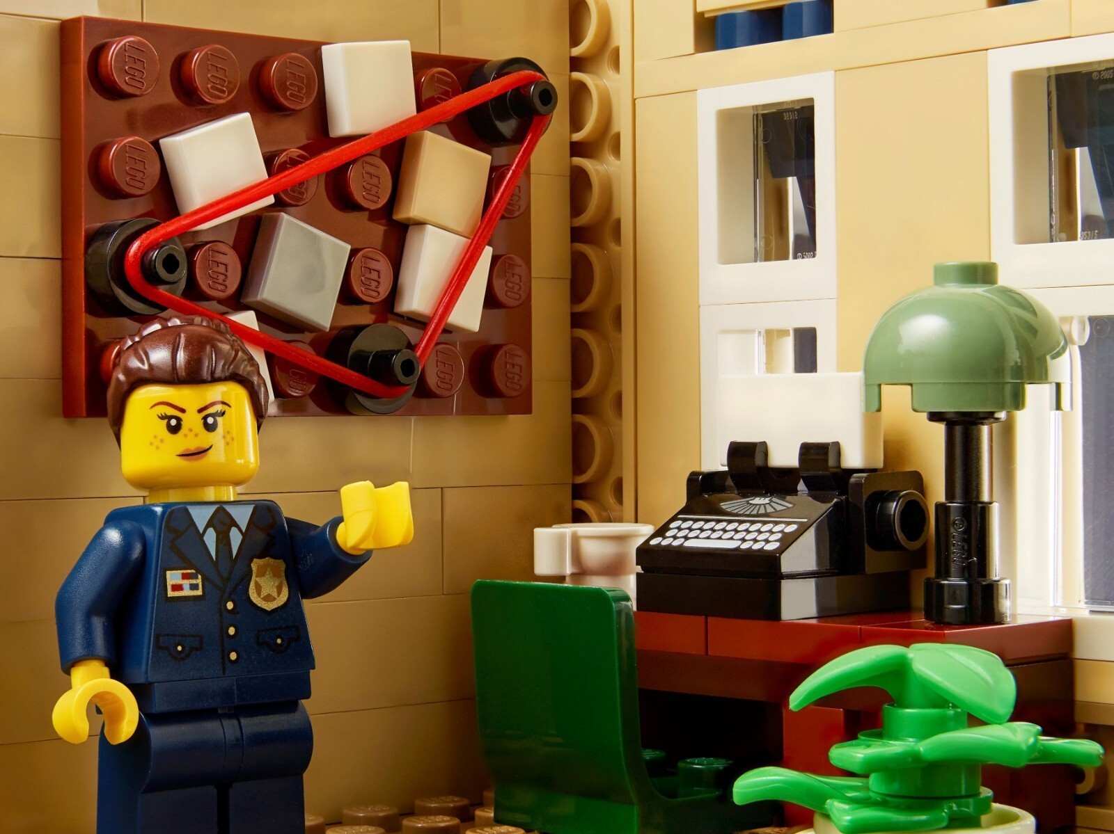 LEGO Icons Police Station Polizeistation 10278 – Bild 4