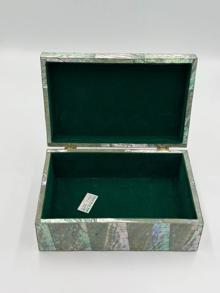 MOTHER OF PEARL MOSAIC INLAY JEWELRY TRINKET BOX GREEN WHITE  IRIDESCENT VINTAGE - Image 4 of 4