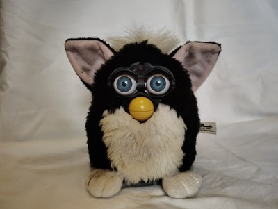 Tiger Electronics 1998 Furby Skunk Tuxedo  - TESTED & WORKING READ DESC
