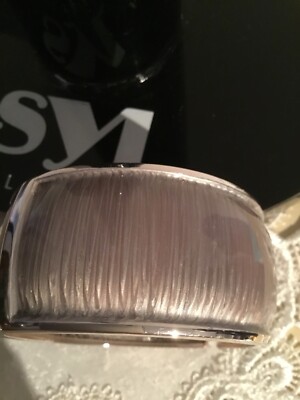 SAL Y LIMON SYL Armreif Armband Lavendel Silberfarben handbemalt Emaille NEU