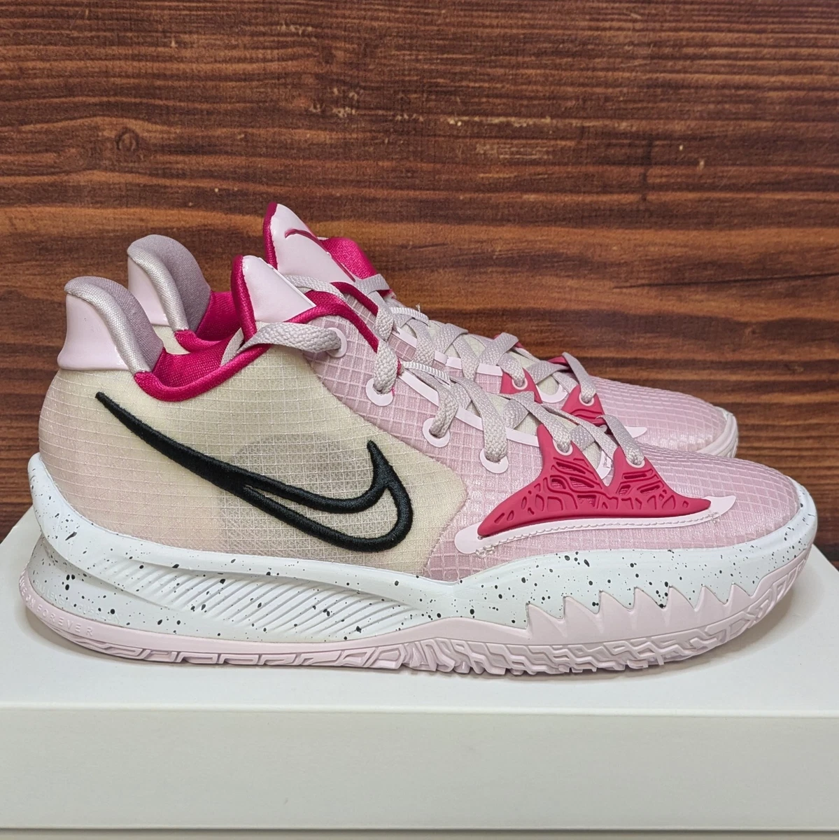 Preços baixos em Nike Kyrie 4 Low Kay Yow | eBay