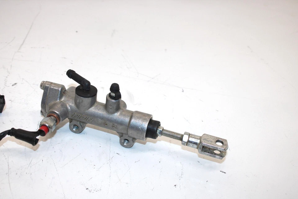 Cilindro maestro de freno trasero 14 Can-am Outlander Max 400 Efi OEM 705600255 AB6.1 Foto 2 de 4