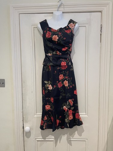 Karen Millen Rose/Blumen Rock & Top Co-Ord/Set - schwarz rot - Größe UK 10