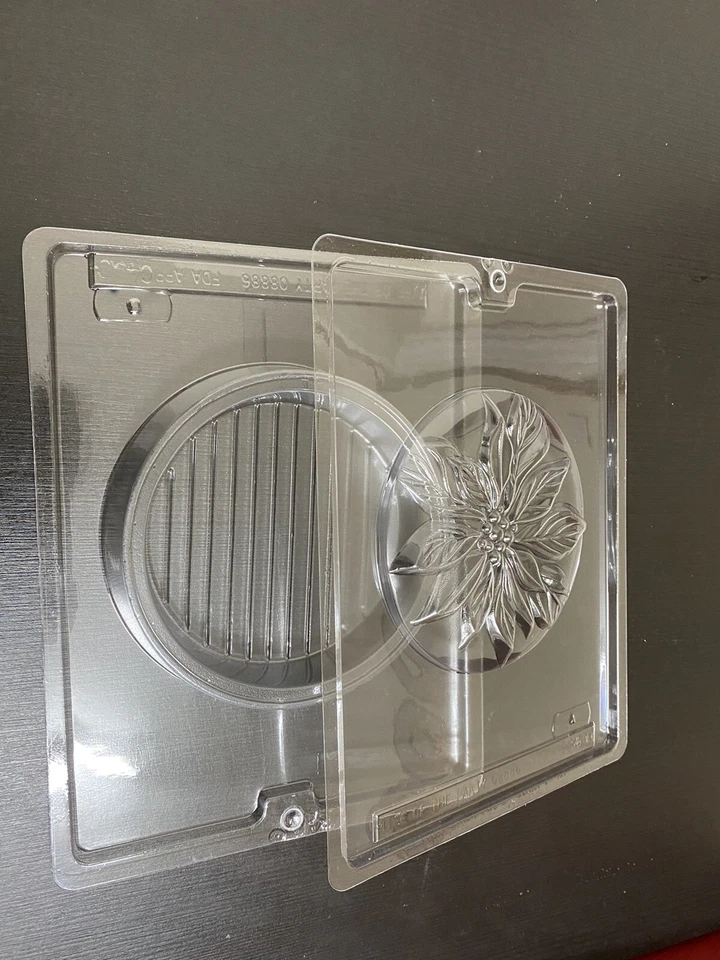 3D MOLD SET POINSETTIA POUR BOX  5-1/2 CHOCOLATE CANDY MOLD ROUND - Image 3 of 4