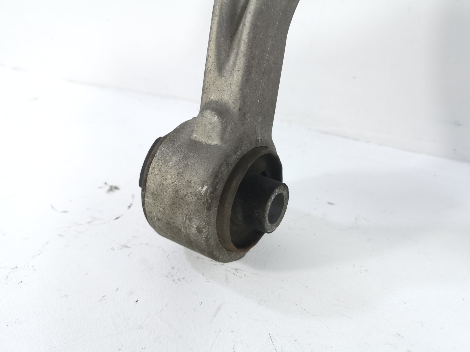 14-19 MASERATI QUATTROPORTE S Q4 FRONT RIGHT PASSENGER CONTROL ARM 06700041860