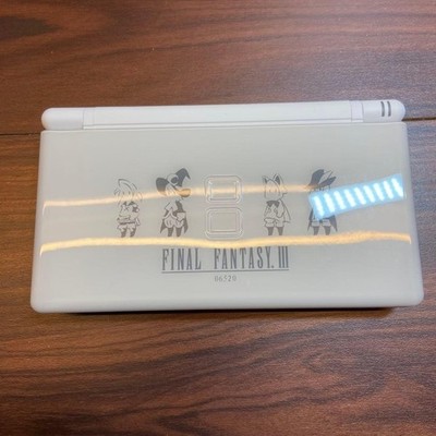 美品 NINTENDO DS LITE FF3 クリスタルエディション レア Final