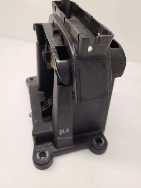 07-09 PONTIAC TORRENT AUTOMATIC FLOOR SHIFTER LEVER ASSEMBLY - Image 4 of 4