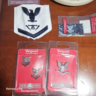 #ad VANGUARD Collar and Lapel Device and Emblems E4 E5 LOT $34.99