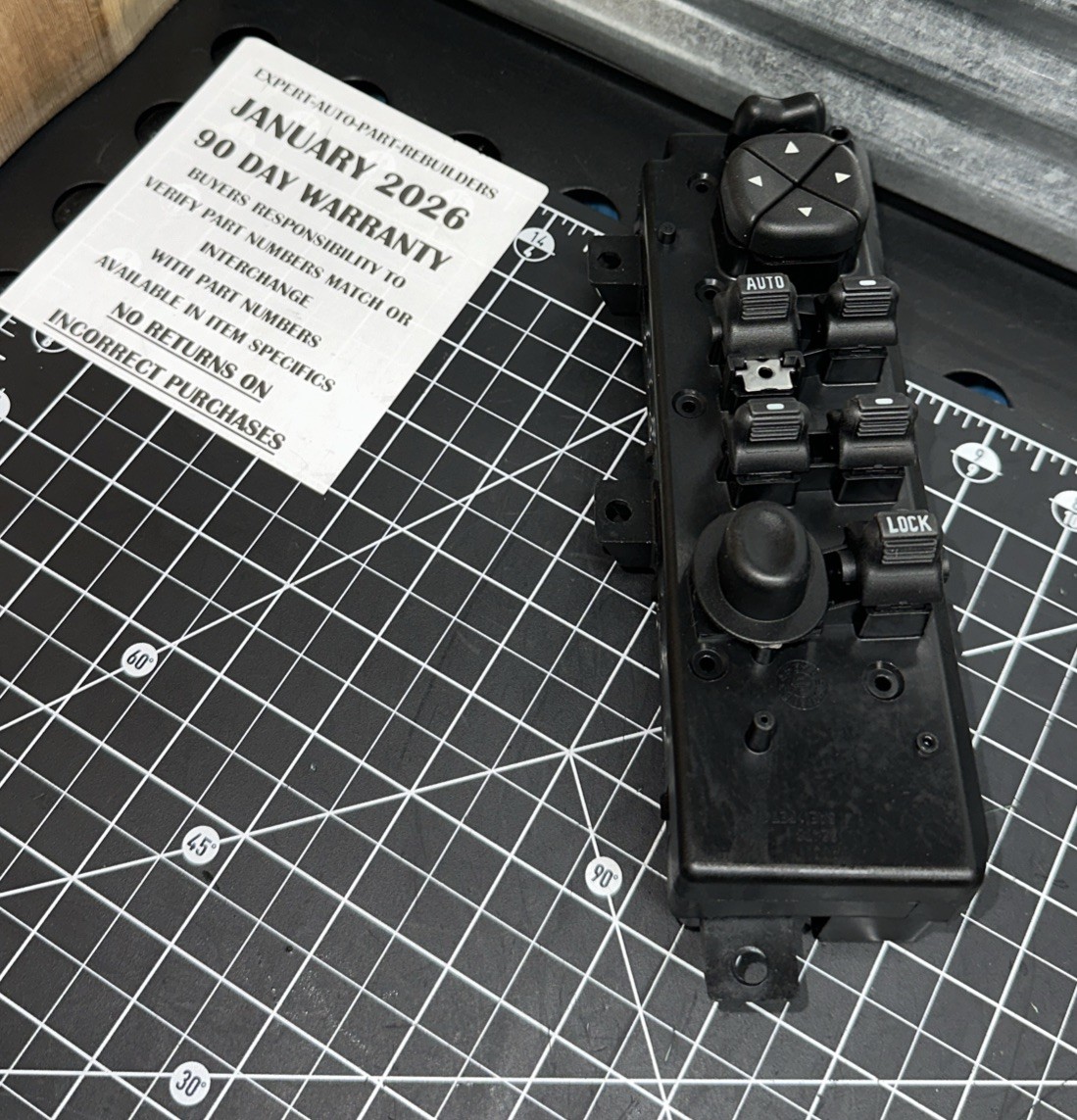 1999 2004 JEEP GRAND CHEROKEE MASTER WINDOW SWITCH 5HB61DX9AA OEM