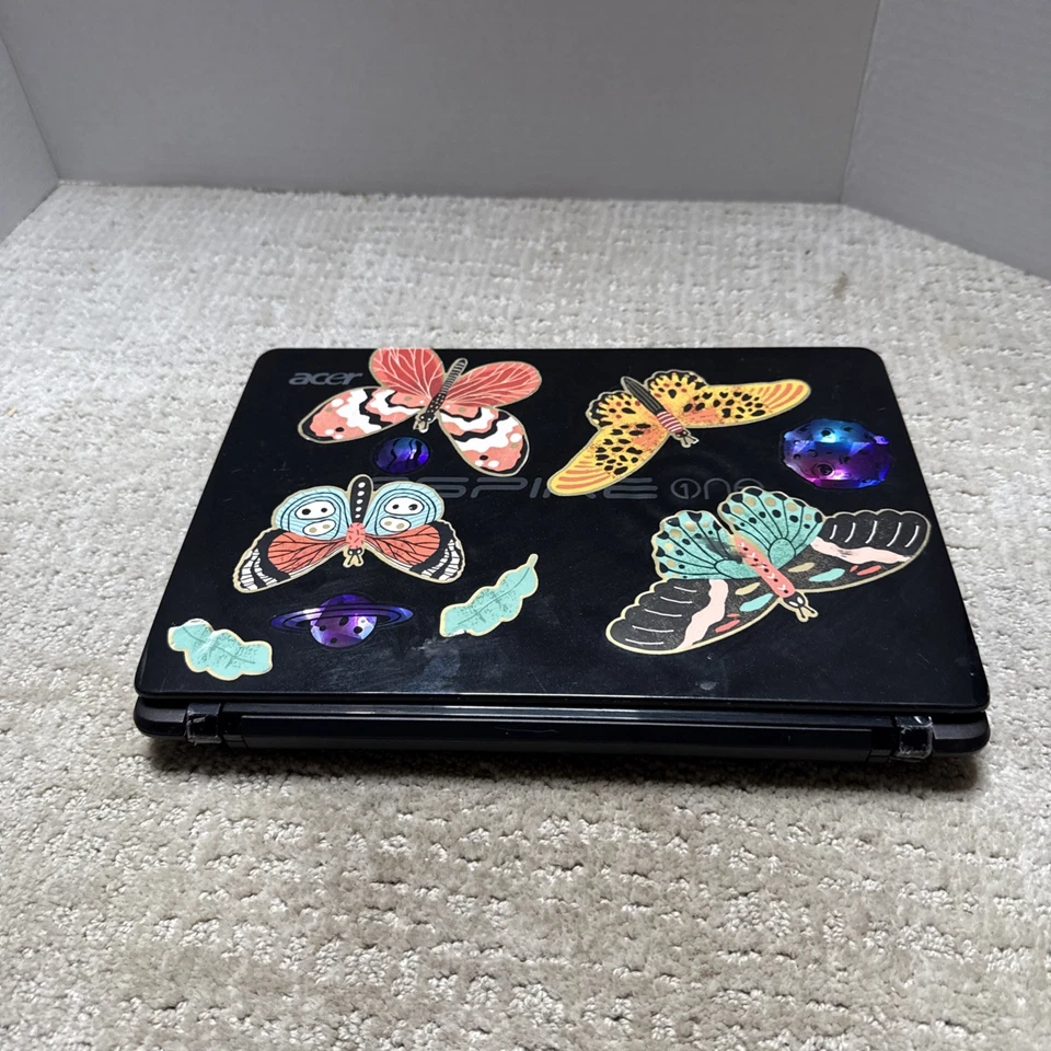 Acer Aspire One 722 11.6" Laptop  C-60 1.0GHz 4GB RAM 285GB HD windows 7  - Image 2 of 4