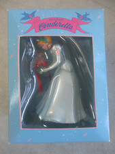 VINTAGE WALT DISNEY'S CINDERELLA CHRISTMAS ORNAMENT COMPLETE IN BOX
