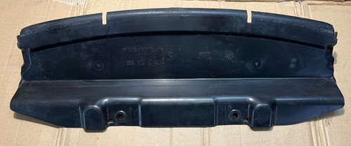 BMW 1er E81 E82 E87 LCI Modellpflege Abdichtung Wasserkühler 7128502