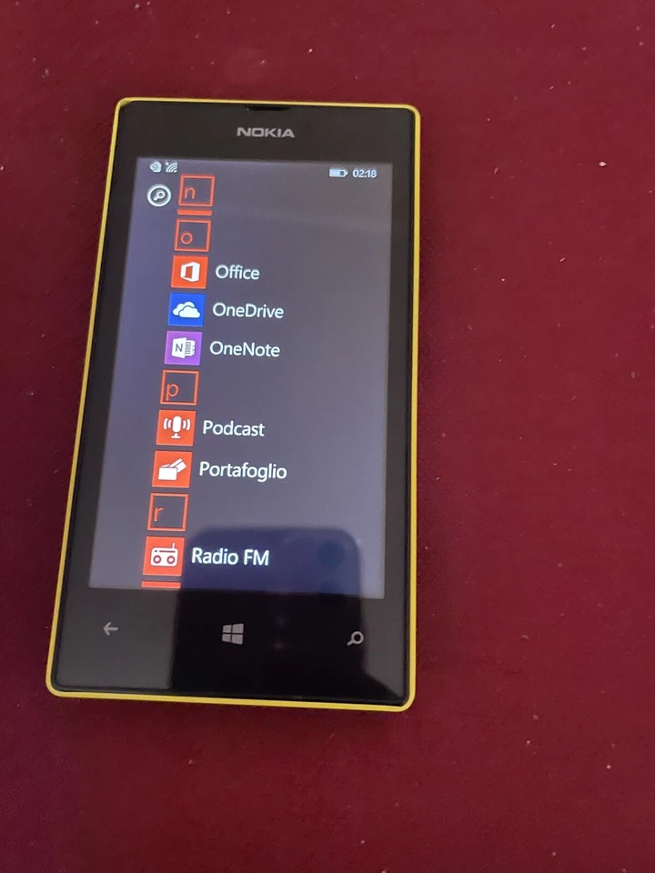 Windows Phone Nokia Limita 520 Giallo - Immagine 2 di 4