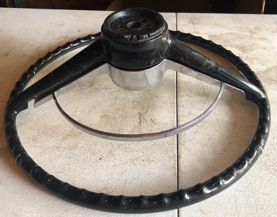 1964 年雪佛兰 Chevelle 方向盘带铬喇叭环,原始设备制造商 — 第 3/4 张图片