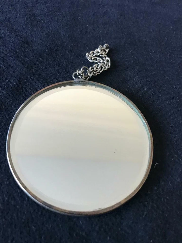 925 Sterling Silver, Mary and Jesus Ornate Repousse Round Mirror - Image 2 of 4