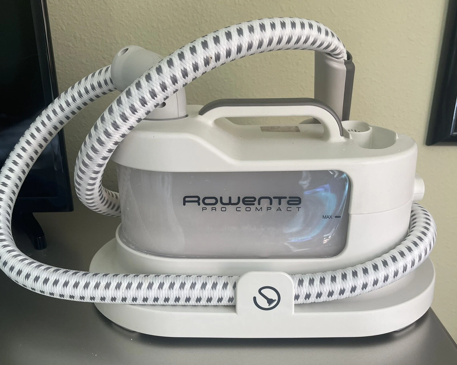 Rowenta Pro Compact Garment / Clothes Continuous Steamer, Heat Wrinkle Remover