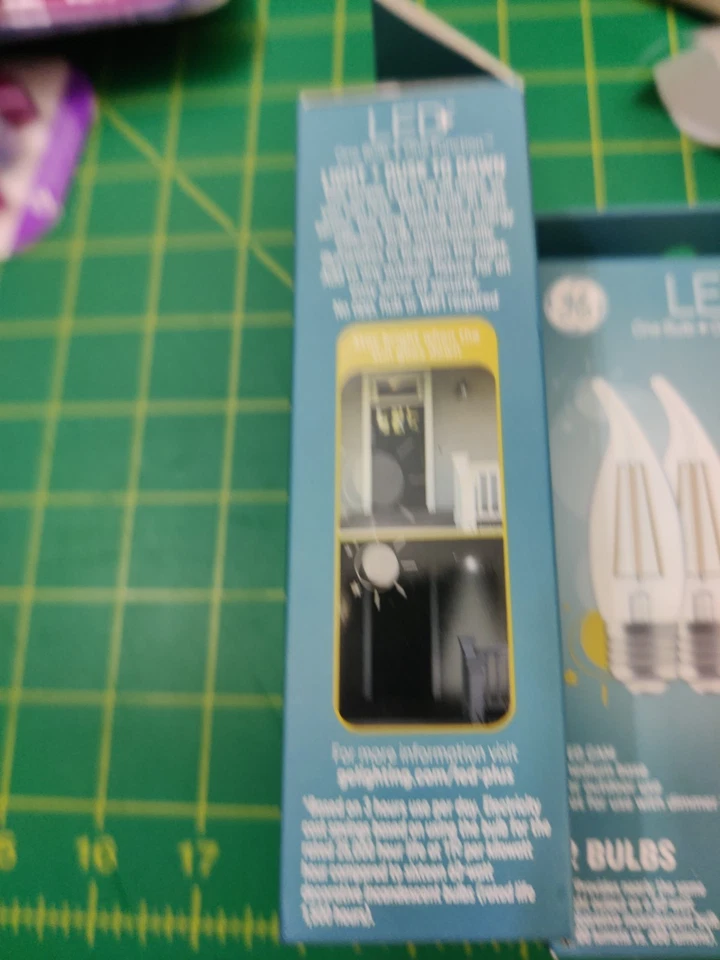 4-BULBS - GE Lighting 93121493 5W 500 Lumens Clear CAM E26 LED Dusk Dawn new - Image 3 of 4