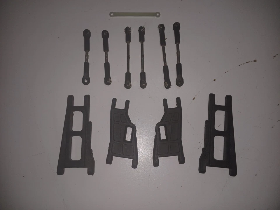 Traxxas Rustler 2wd Control Arms And Links - Image 2 of 2
