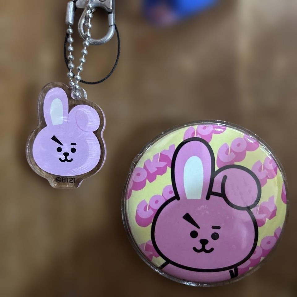 BT21 Cooky Keychain Badge Set | eBay