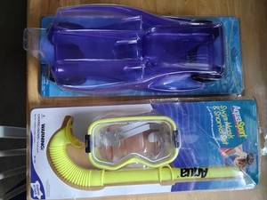 Aquasport Swim Mask & Snorkel Set + Sand n Sun Floating Fins