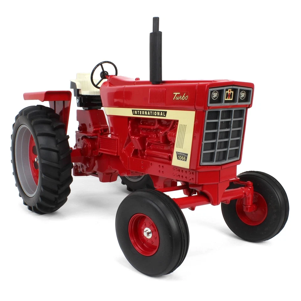 1/8 International 1066 Wide Front, Farmall 100 Years, Made in the USA, ZSM1624 - Image 2 of 4