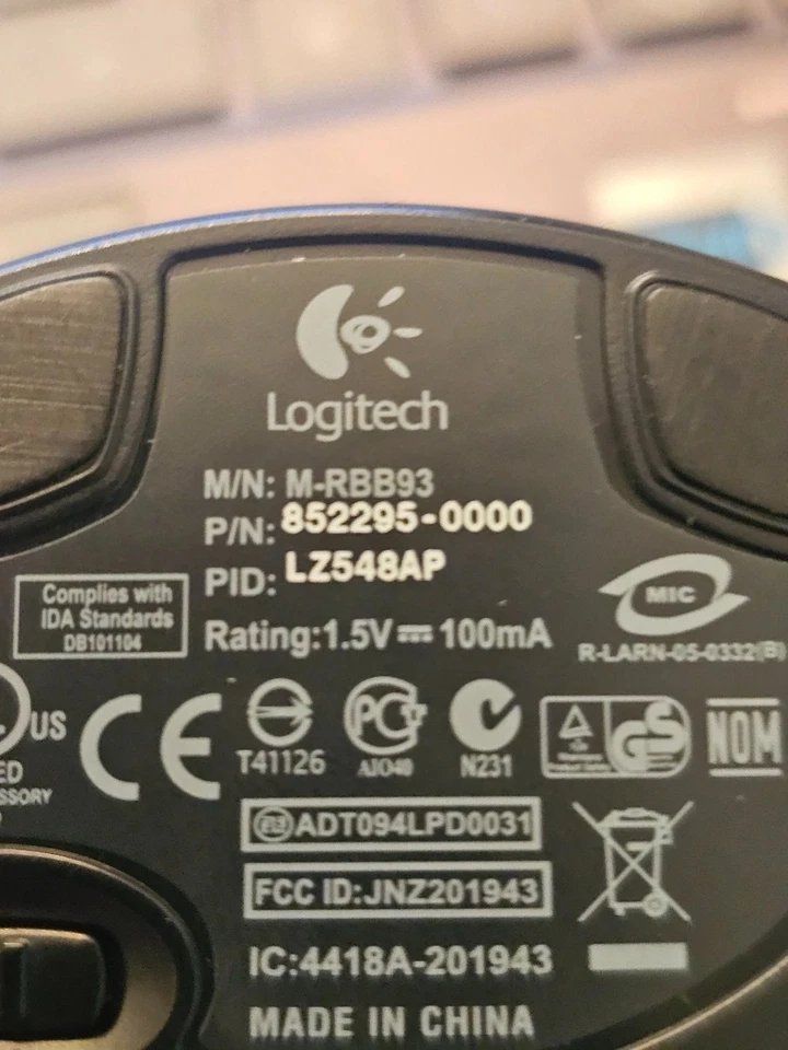 Logitech M-RBB93 Silver Wireless Bluetooth Optical Mouse with Carrying Case BX3 - Image 2 of 4