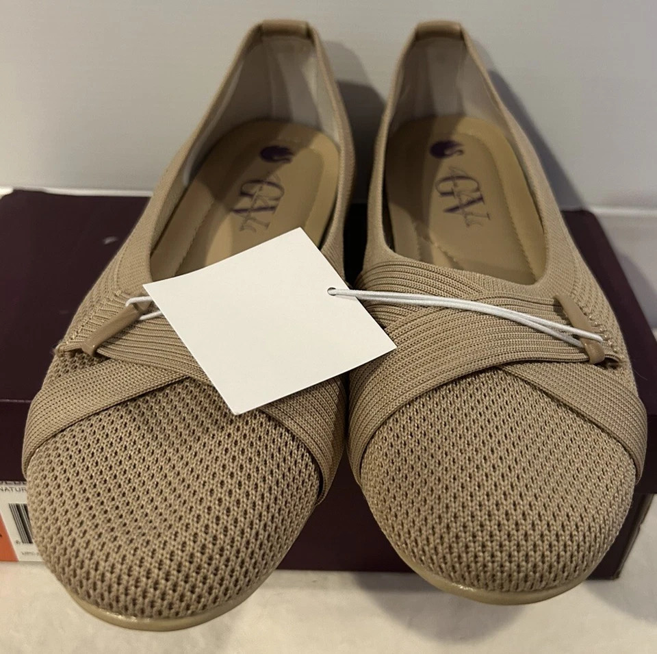Gloria Vanderbilt DEBBIE Damas Pisos Naturales TALLA 8.5 Nuevos Con Caja Foto 2 de 4