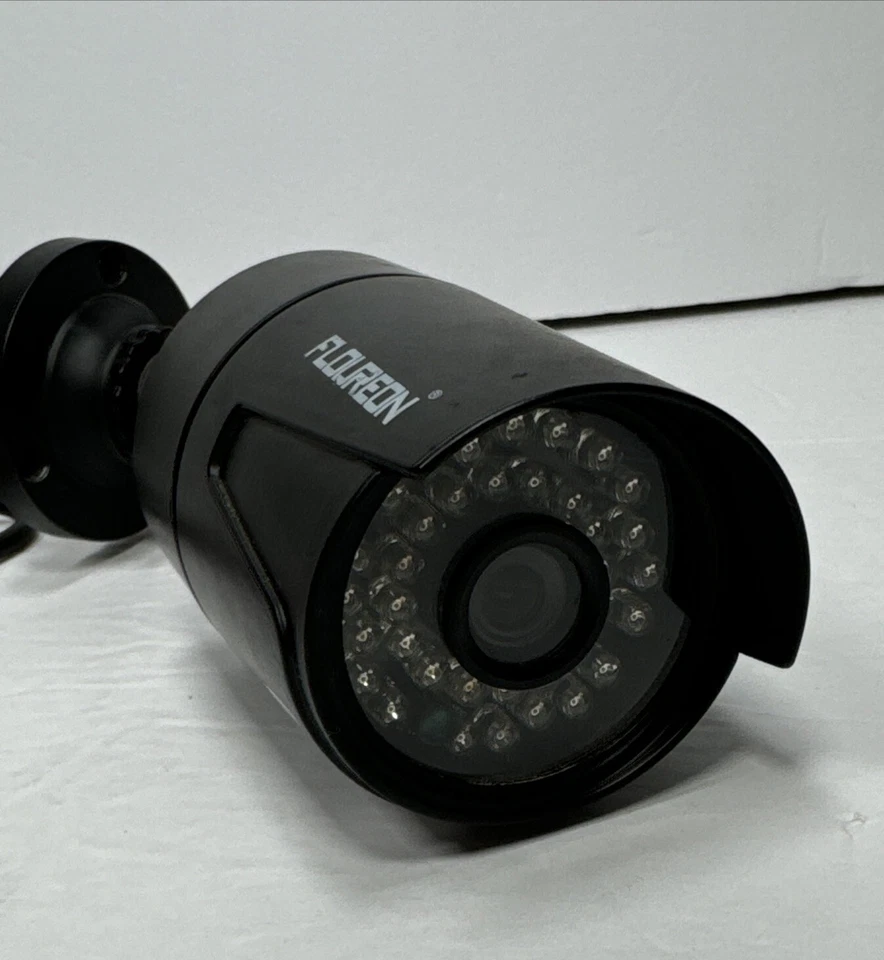 Floureon 2 МП 1080 4-в-1 камеры видеонаблюдения безопасности 30 М питания/видео кабель и 12 В только - Изображение 2 из 4