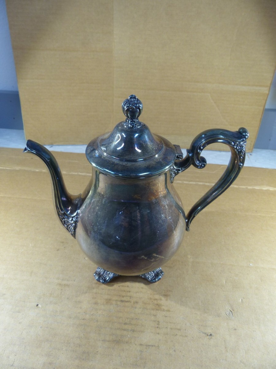 Victorian Rose Wm Rogers & Son Silver Plate Coffee Pot Model 1902