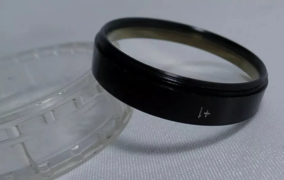 a 1x Close-Up +1.0 ZEISS Vintage 40.5x0.5 Germany 40.5mm Lens Light Filter 1748 - Image 2 of 2
