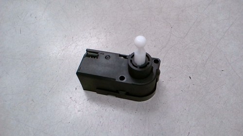 Leuchtweitenverstellung Stellmotor LWR Rechts VW Polo 1.2 Bj 2003 9 N 2675269