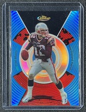 TOM BRADY 2005 TOPPS FINEST #105 BLUE REFRACTOR 135/299 PATRIOTS