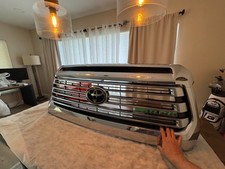 2021 Toyota Tundra Limited OEM Chrome Grill S...
