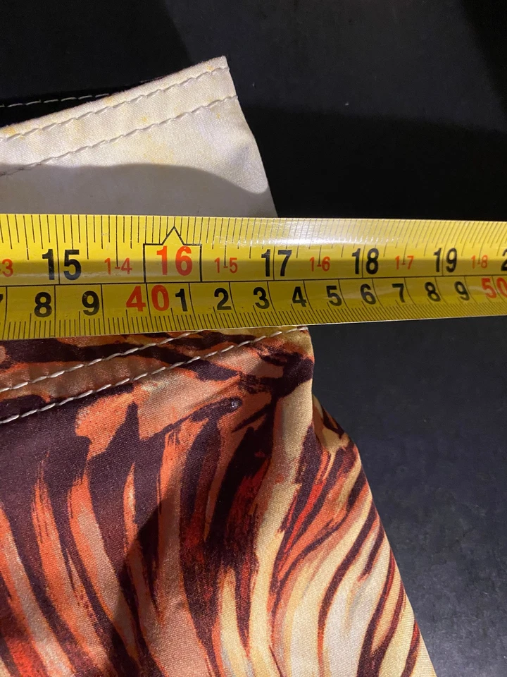 Pantalones cortos de playa Xcel Pro Board Shorts para hombre 32 10" estampado de olas grandes Foto 4 de 4