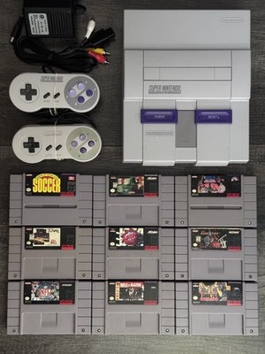 Super Nintendo SNES Console Bundle SNS-001 2 OEM Controllers 9 Games Power & AV