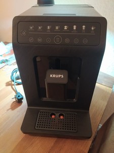 Kaffeevollautomat KRUPS, benutz, verkaufen sie weil wir den nicht mehr brauchen!