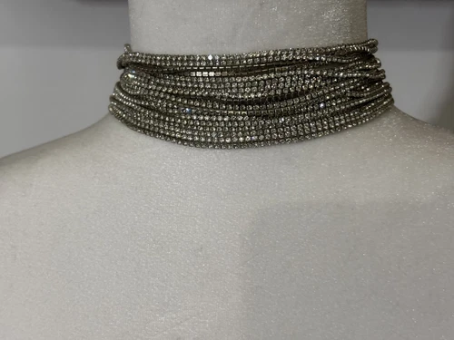 VETEMENTS Collana girocollo con strass multifilo di bellissima qualità indossata una volta per matrimonio