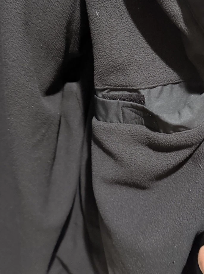 Мужская ветровка LG Under Armour с черной подкладкой на молнии и ложным воротником - Изображение 4 из 4