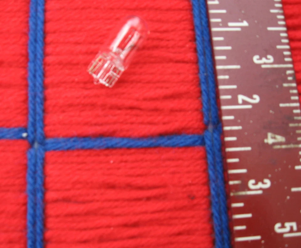 BOX of 10 Landscape 12v wedge base 5w light bulb 12 volt 5 watt 5T3.25 Xenon T3 - Image 2 of 3